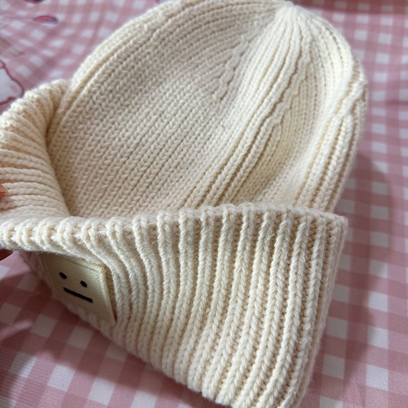 Acne Studios Knit Beanie White - Picture 5 of 5